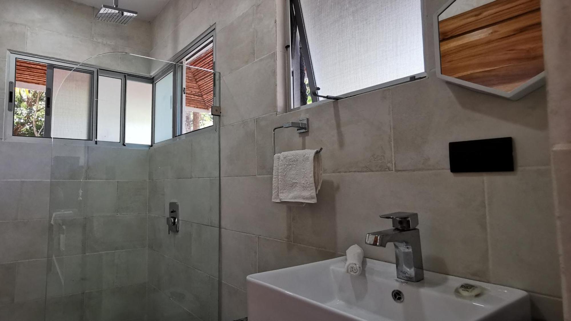 Armadillo Eco Bungalows - Santa Teresa Playa Santa Teresa  Zimmer foto